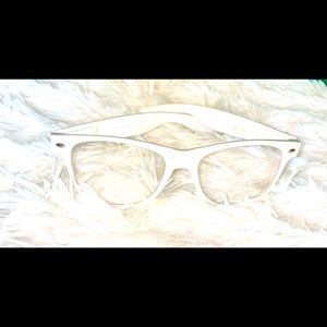 Winter White Fashion Frames
